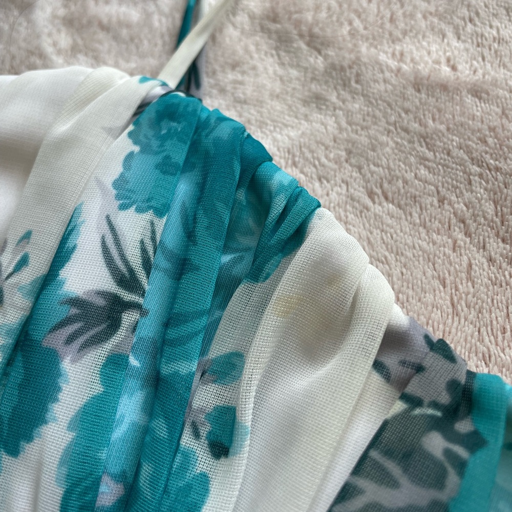 Dress - Picture 5 of 5